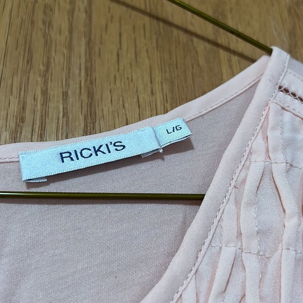 Pink Blouse - Picture 4 of 4